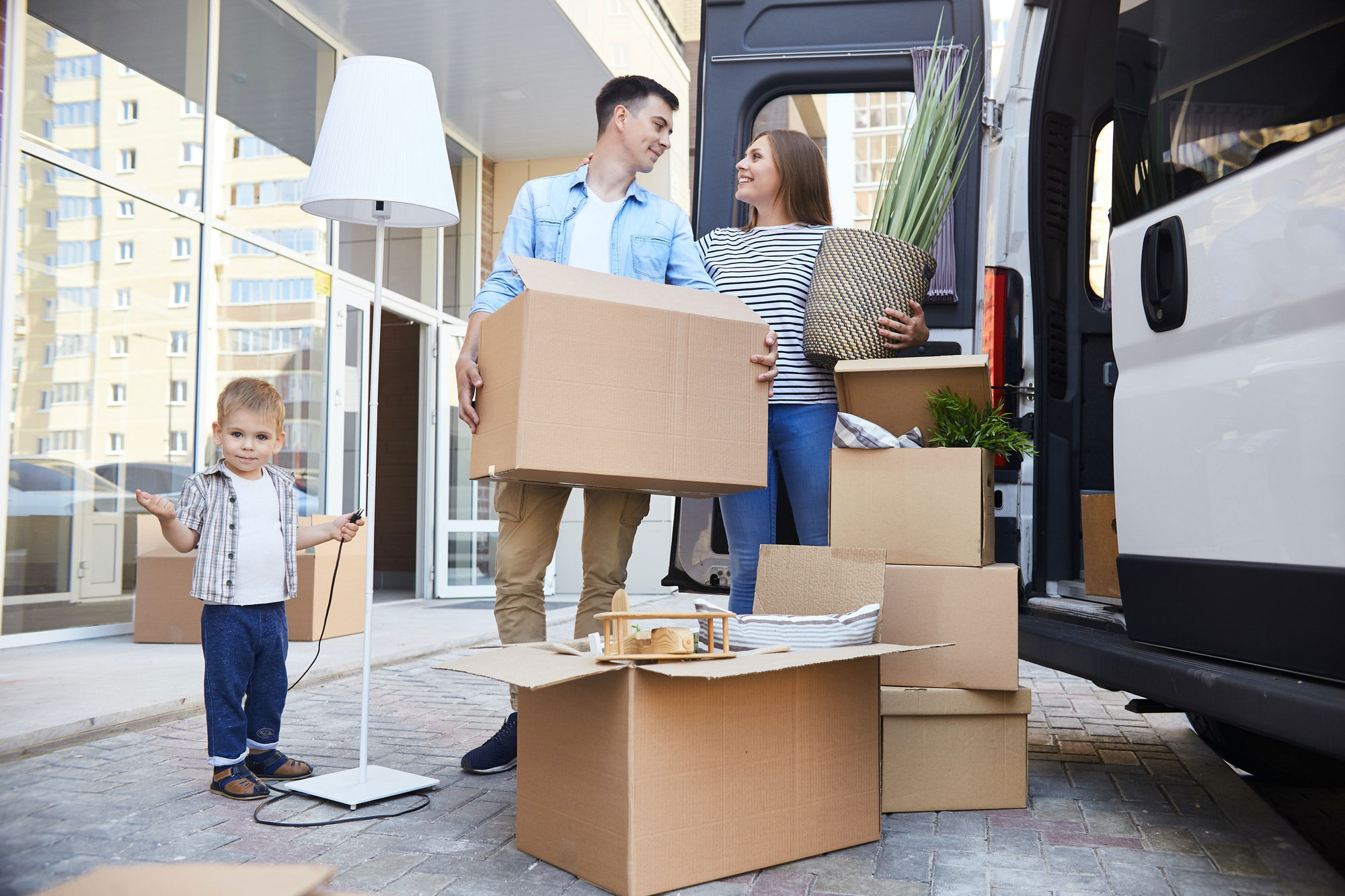 Local and long distance moving services
